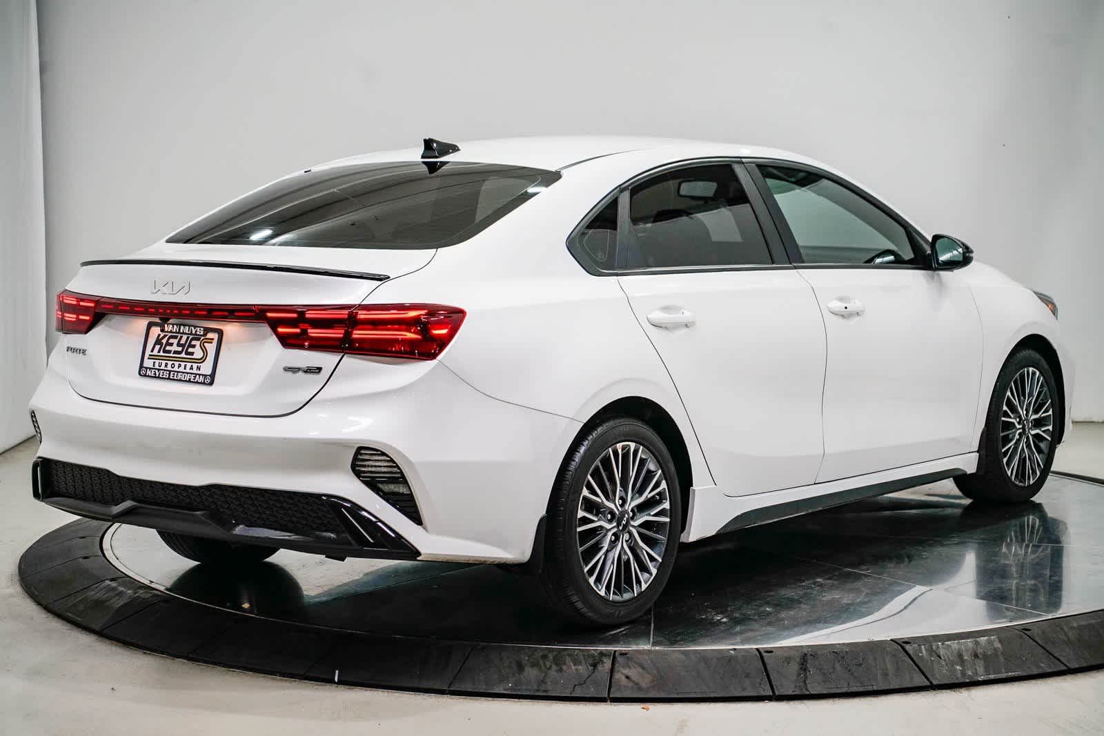 Thumbnail: 2024 Kia Forte - 4