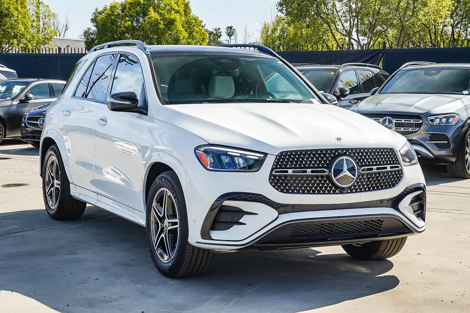Thumbnail: 2026 Mercedes-Benz GLE - 3