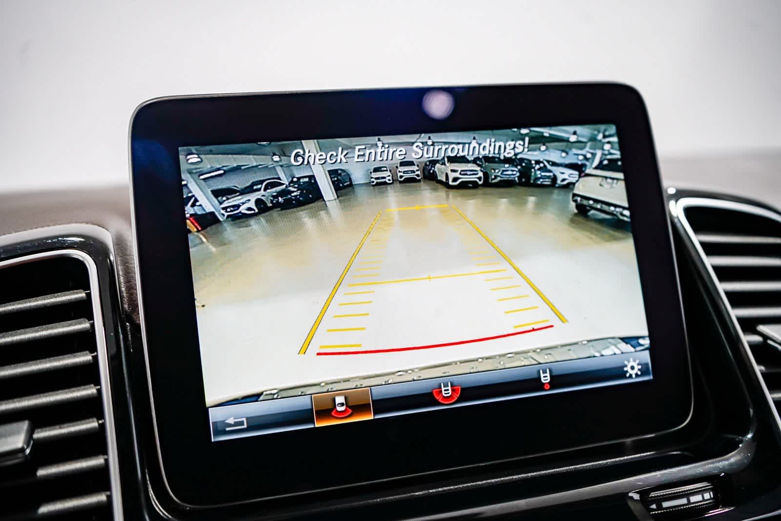 Thumbnail: 2017 Mercedes-Benz GLE - 24