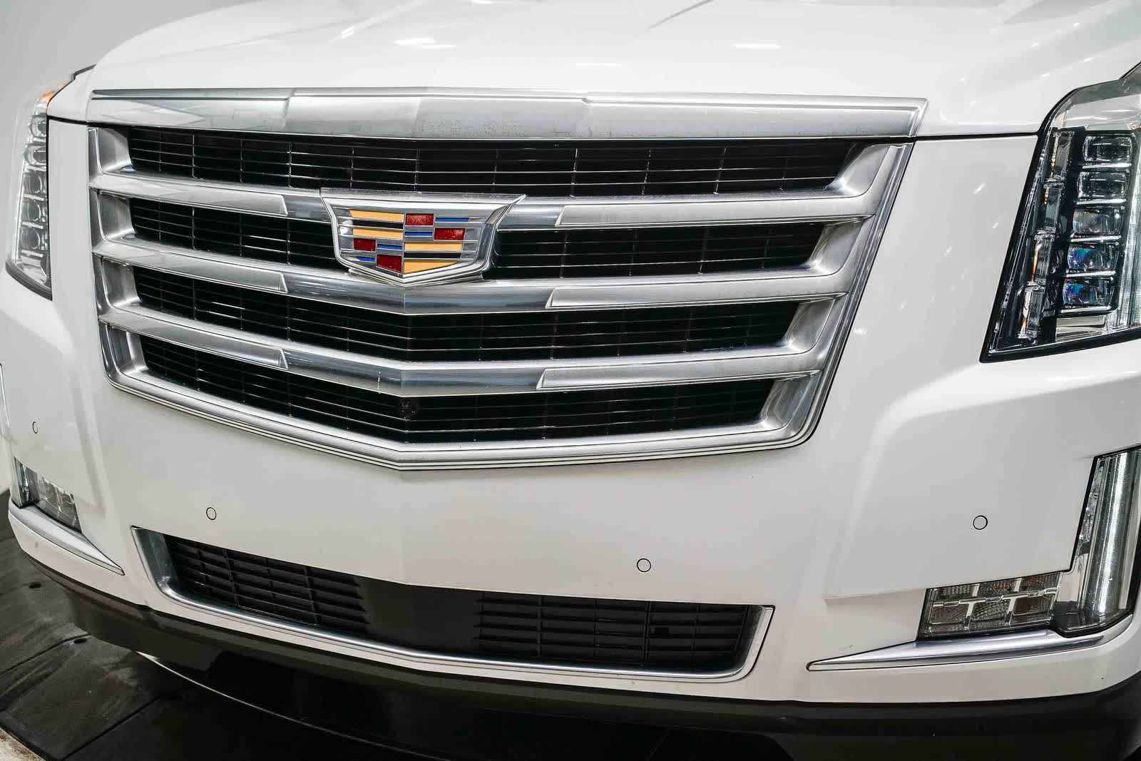 Thumbnail: 2018 Cadillac Escalade - 8