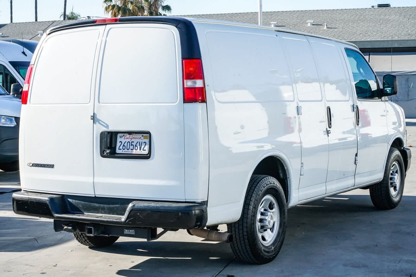 Thumbnail: 2019 Chevrolet Express - 4