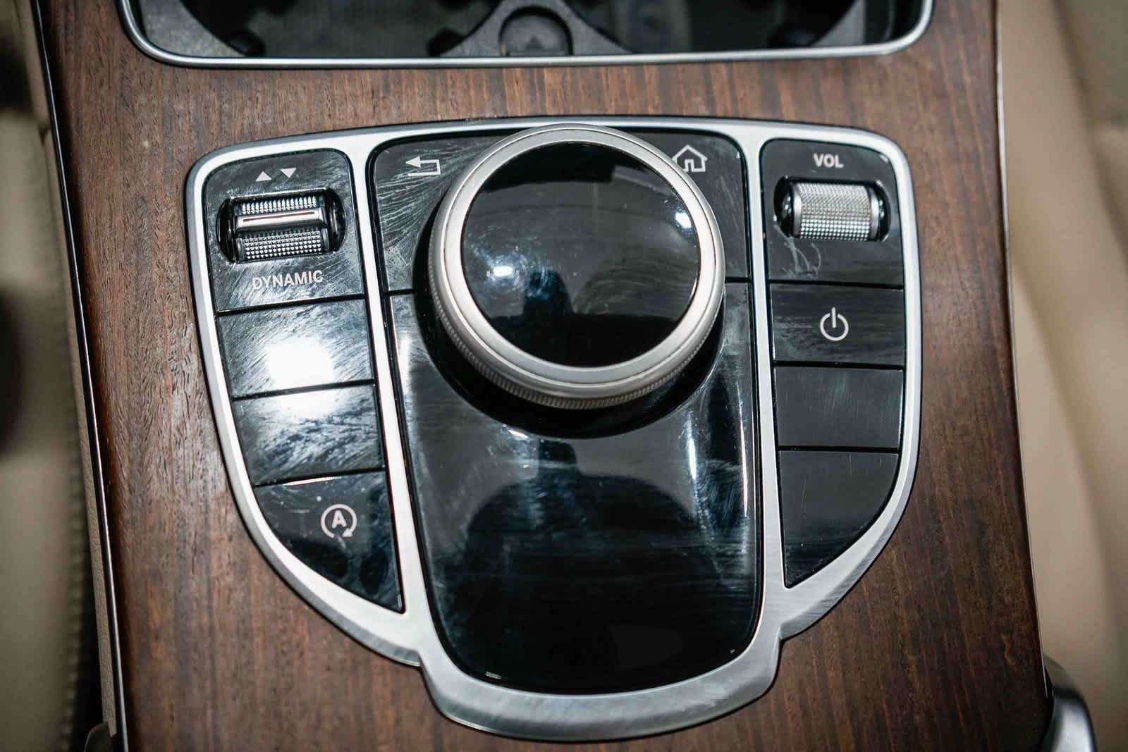 Thumbnail: 2021 Mercedes-Benz C-Class - 23