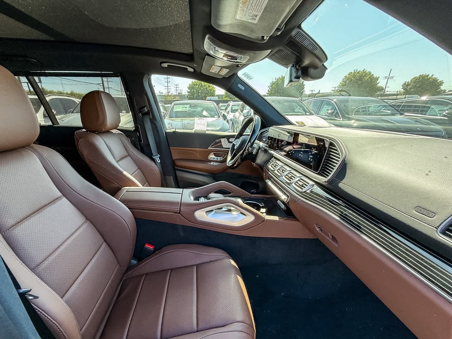 Thumbnail: 2025 Mercedes-Benz GLS - 18