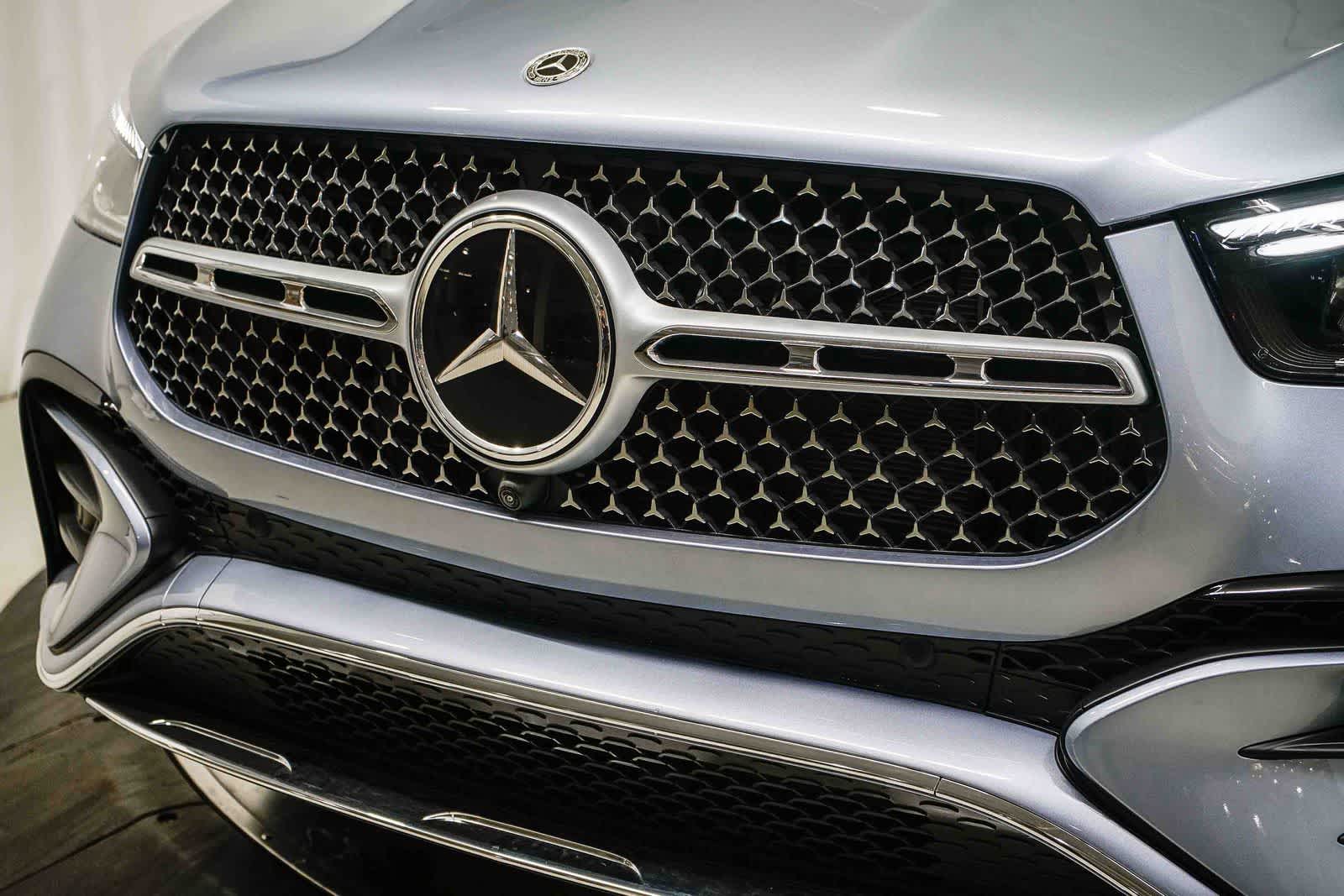 Thumbnail: 2026 Mercedes-Benz GLE - 8