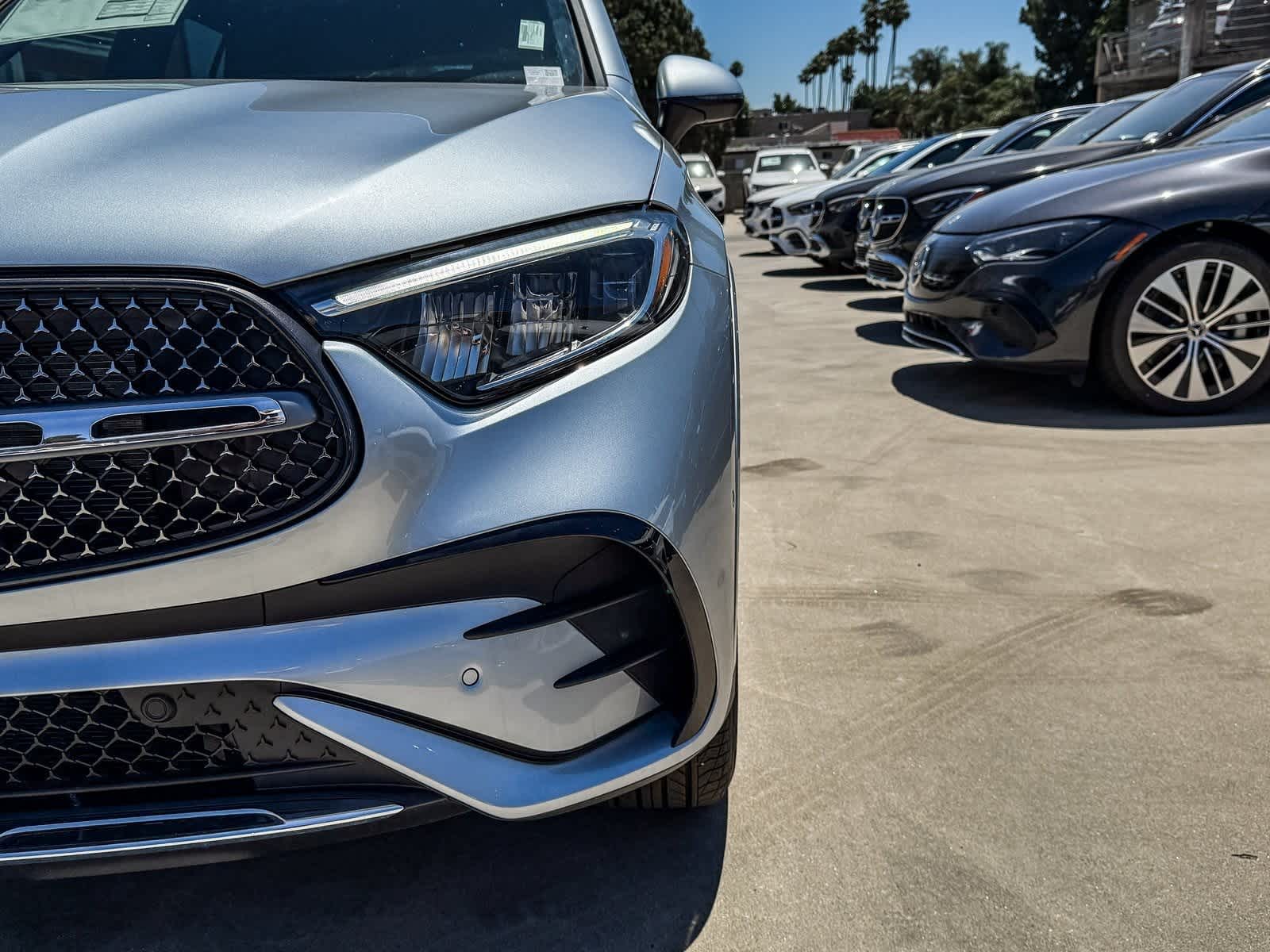 Thumbnail: 2025 Mercedes-Benz GLC - 10