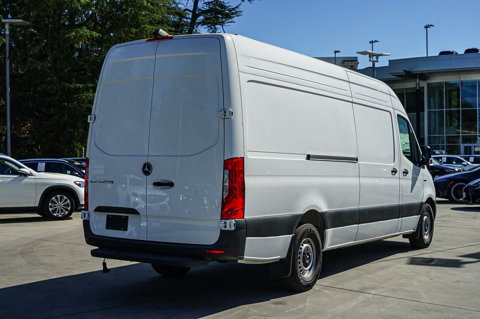 Thumbnail: 2024 Mercedes-Benz eSprinter - 4