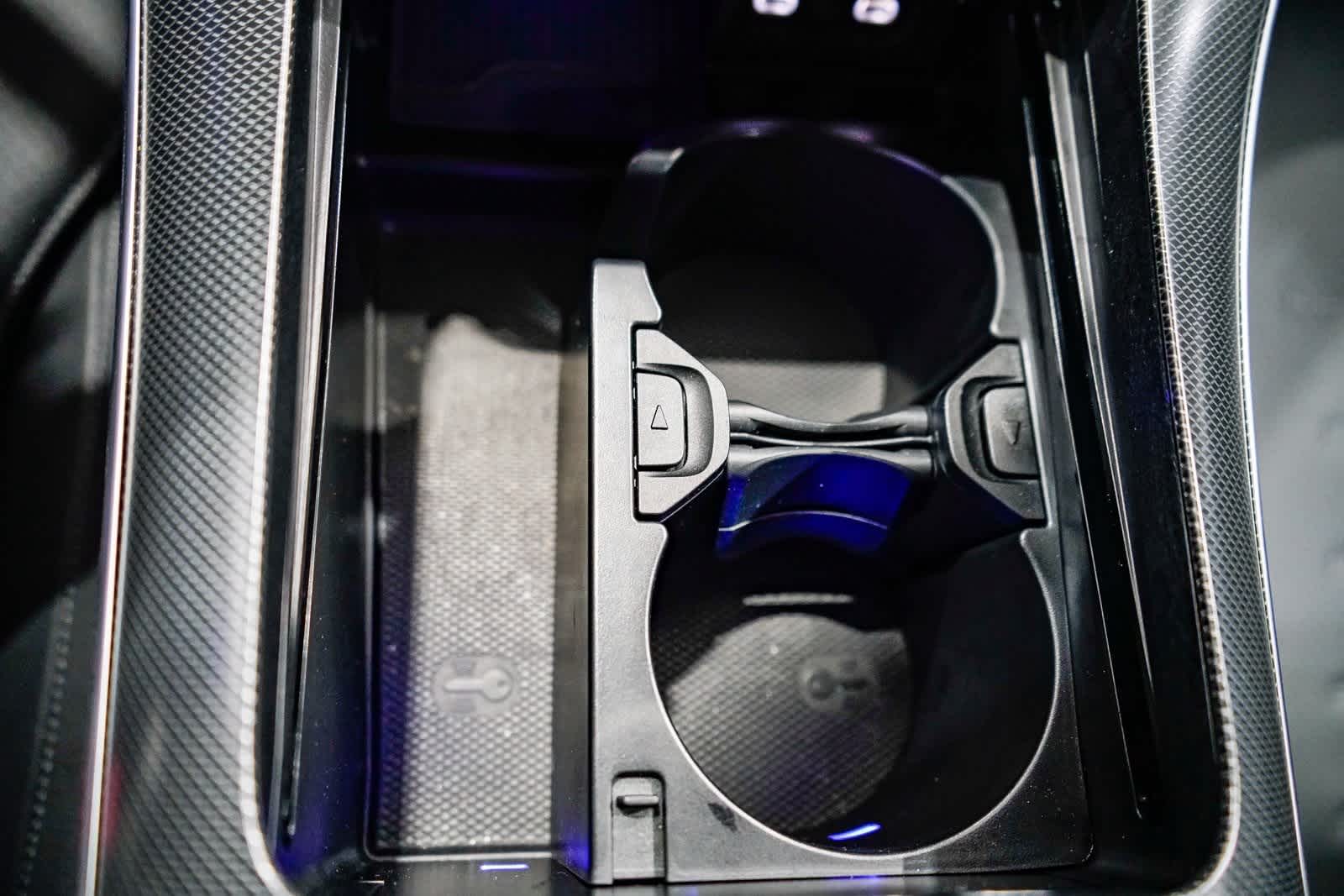 Thumbnail: 2025 Mercedes-Benz C-Class - 22