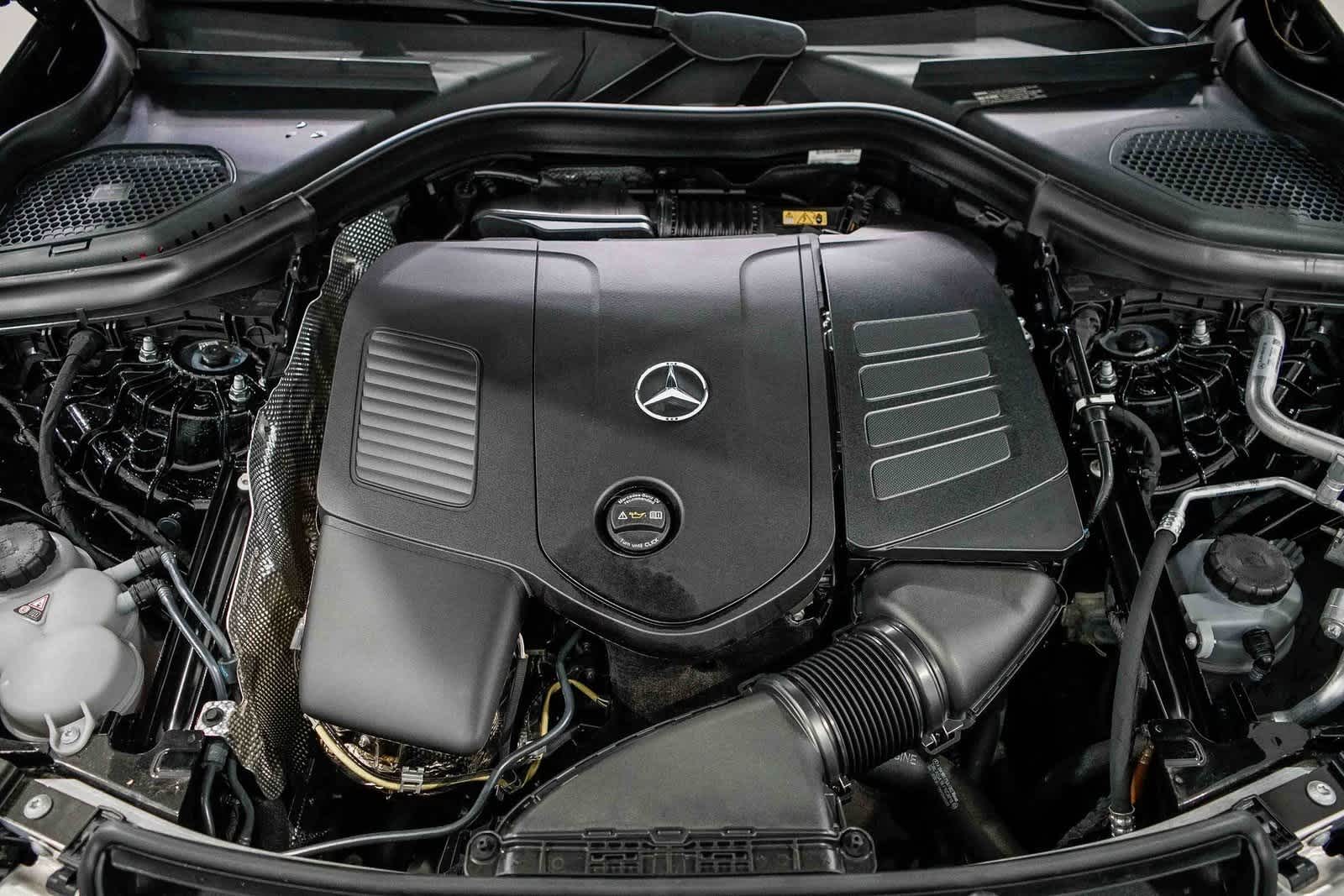 Thumbnail: 2025 Mercedes-Benz GLC - 27