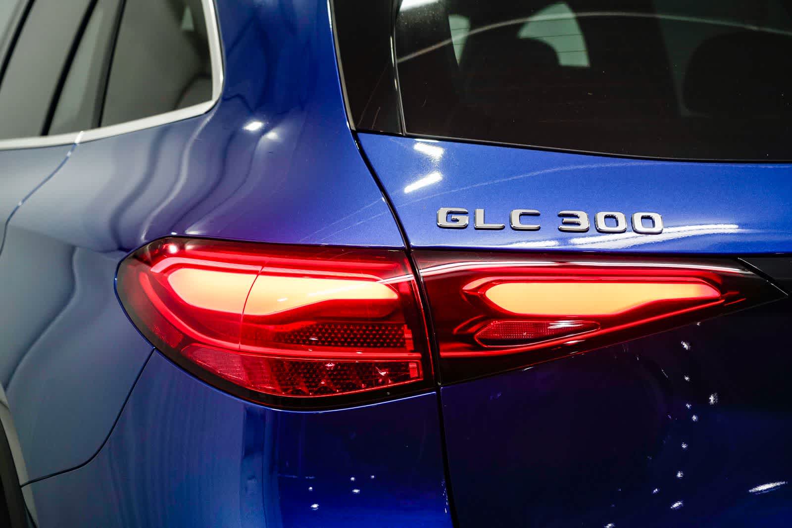Thumbnail: 2026 Mercedes-Benz GLC - 9