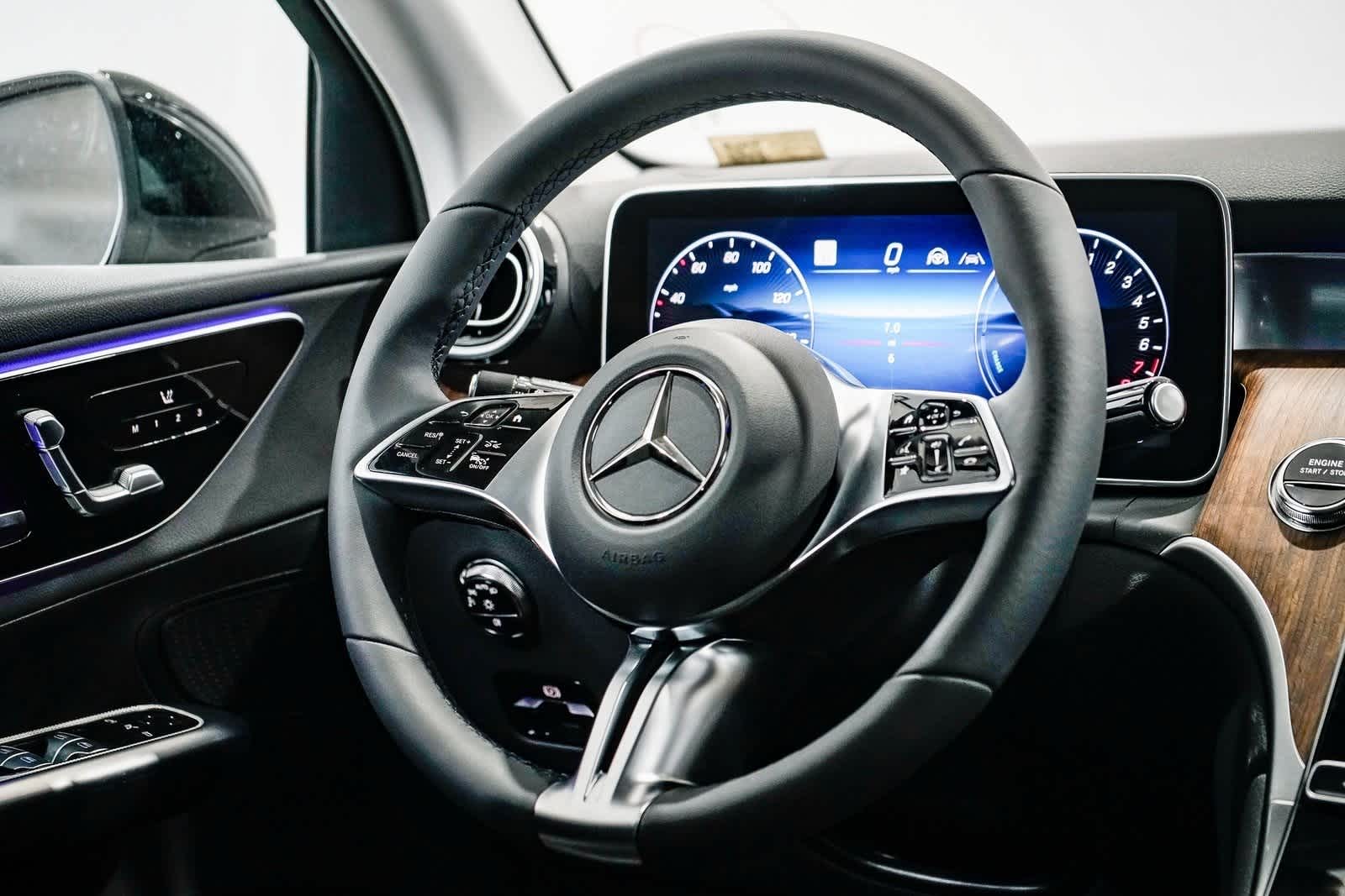 Thumbnail: 2025 Mercedes-Benz GLC - 15