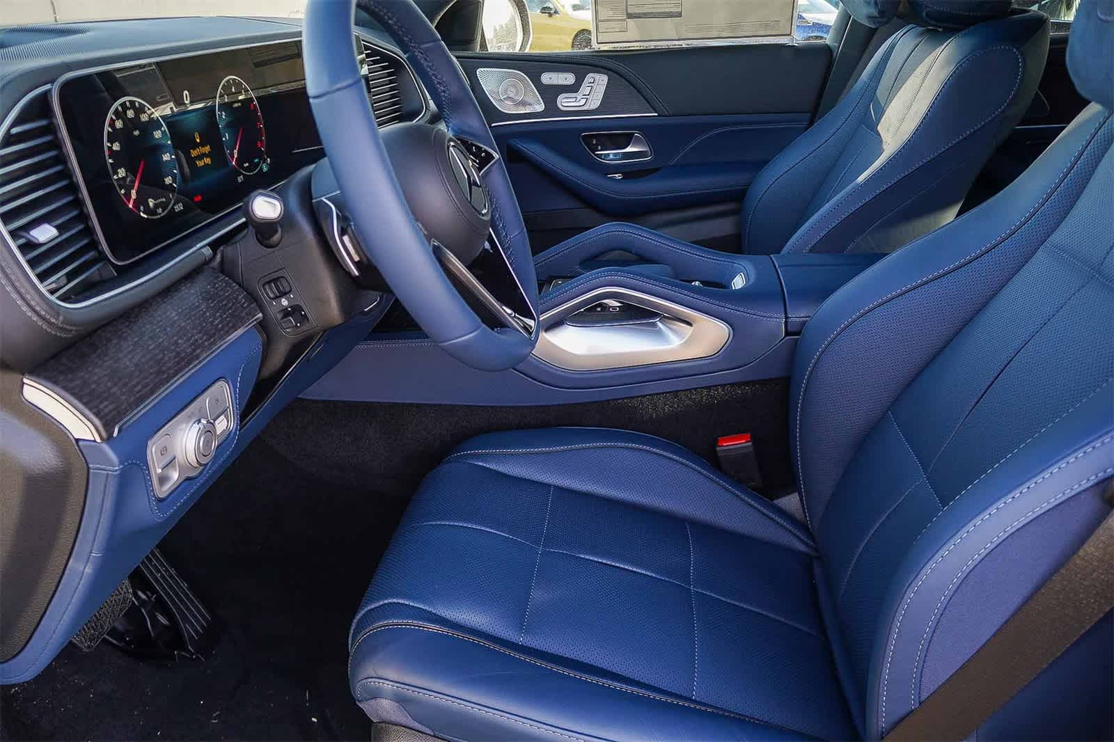 Thumbnail: 2026 Mercedes-Benz GLE - 21