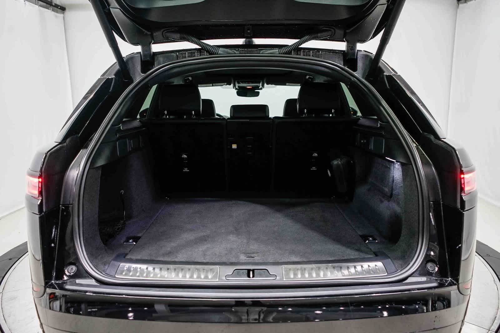 Thumbnail: 2024 Land Rover Range Rover Velar - 27