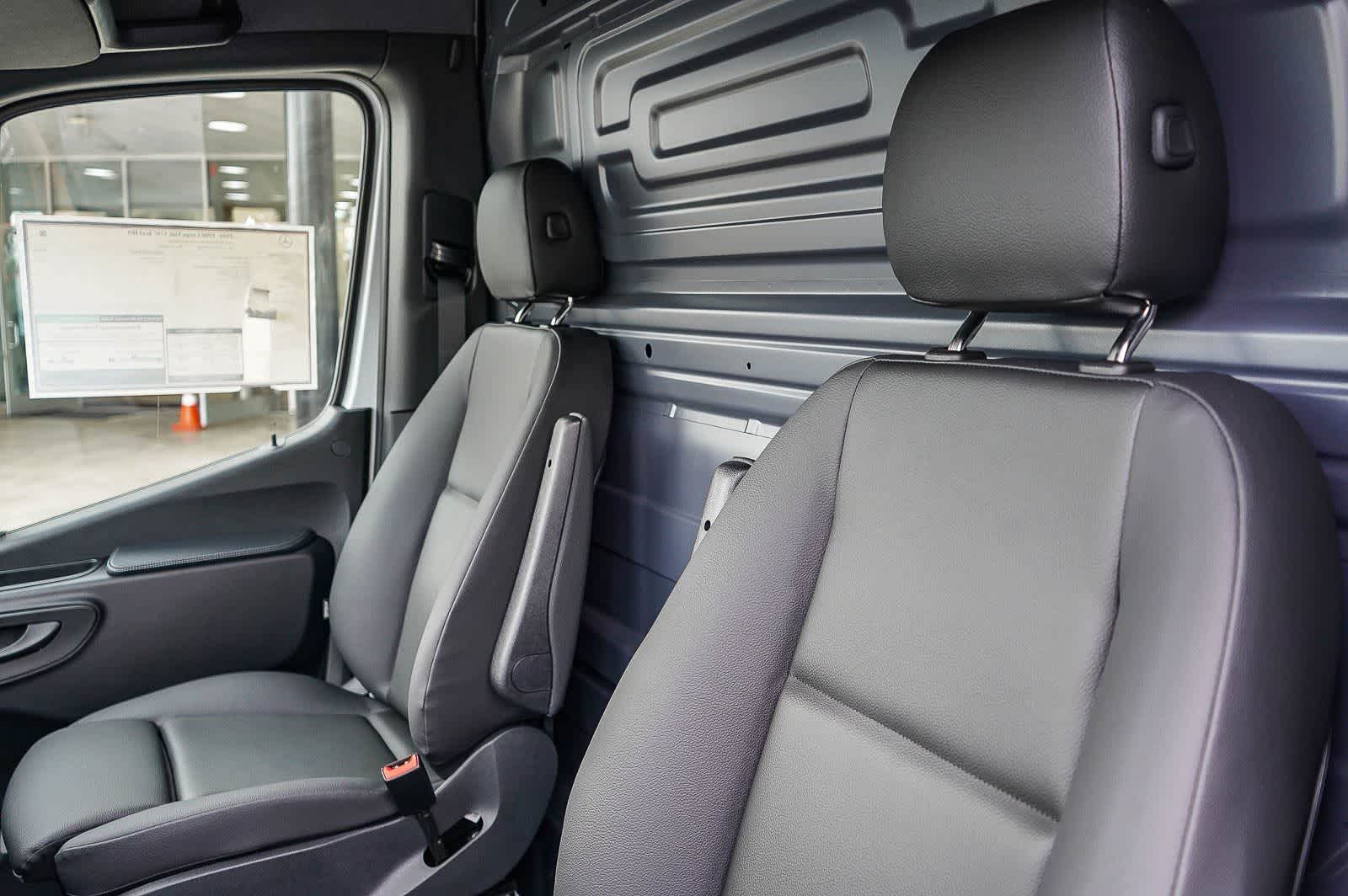 Thumbnail: 2026 Mercedes-Benz Sprinter - 27