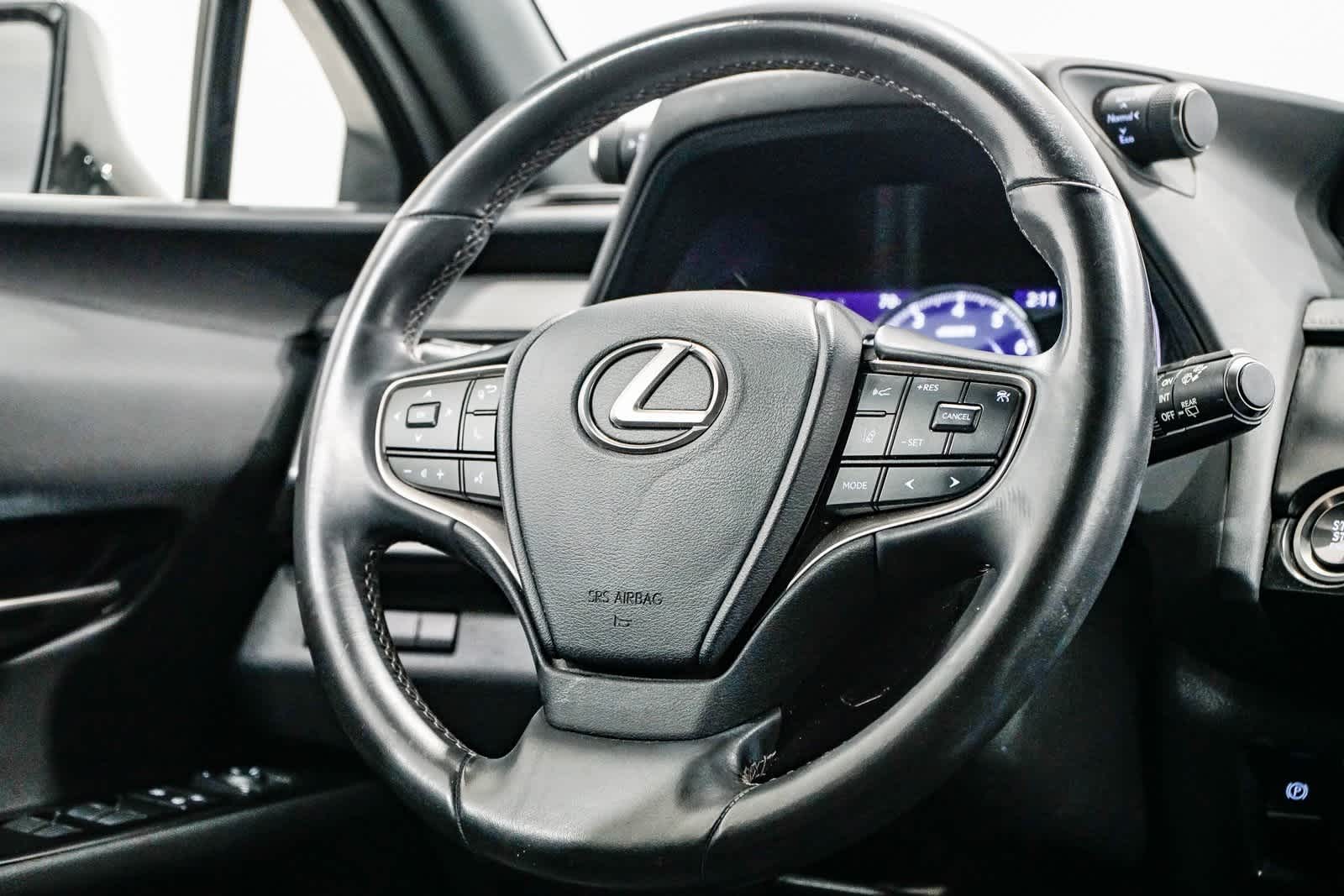 Thumbnail: 2021 Lexus UX - 14