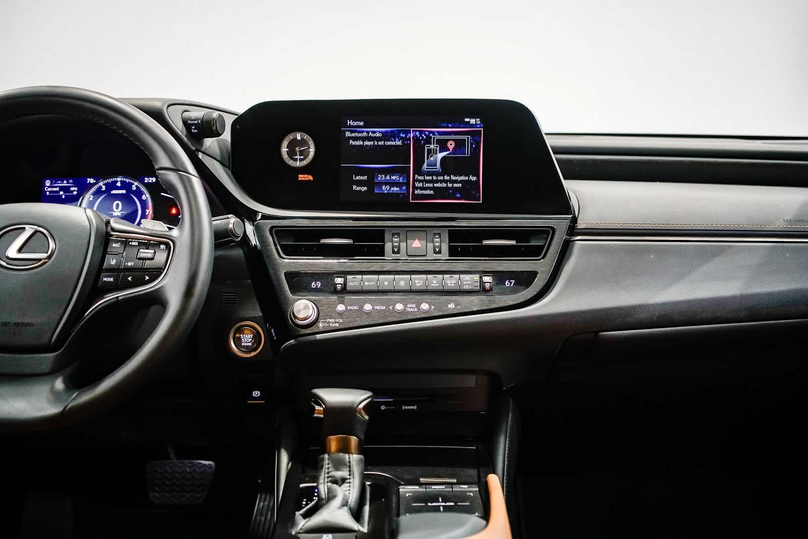 Thumbnail: 2022 Lexus ES - 13