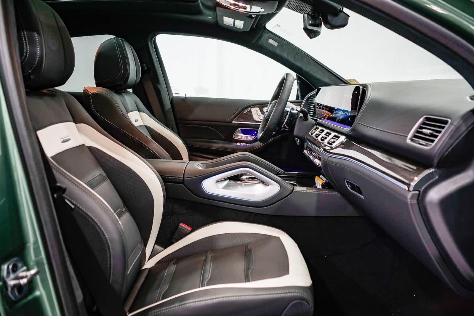 Thumbnail: 2025 Mercedes-Benz GLE - 16