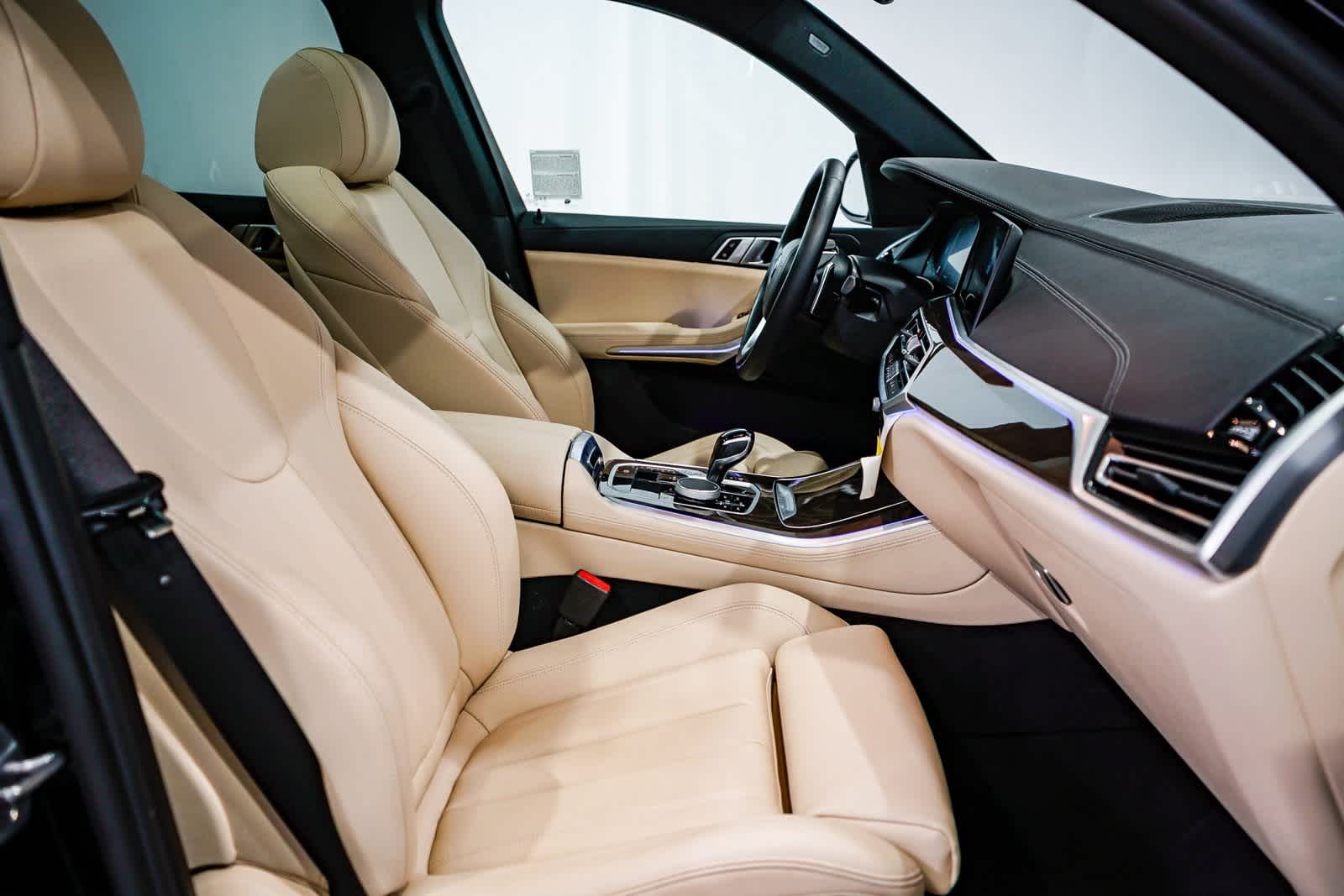 Thumbnail: 2022 BMW X5 - 16