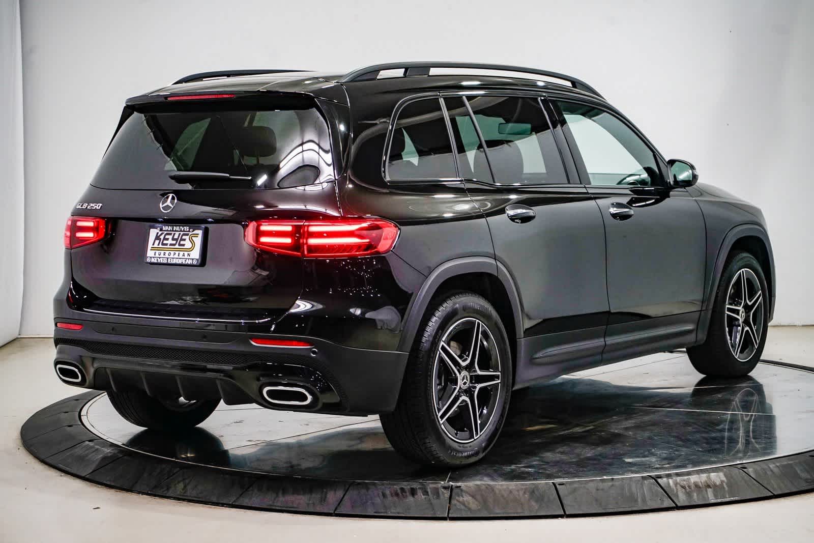 Thumbnail: 2025 Mercedes-Benz GLB - 4