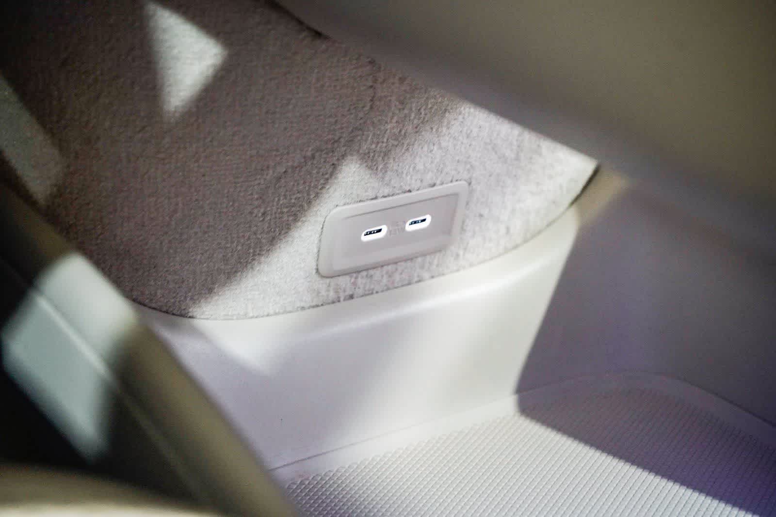 Thumbnail: 2023 Mercedes-Benz EQS - 22