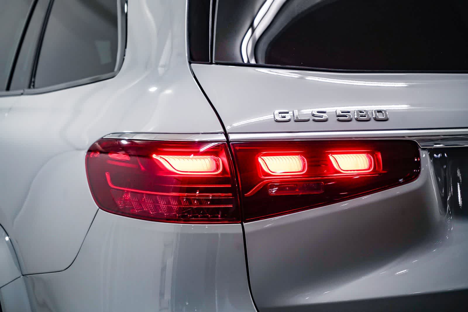 Thumbnail: 2026 Mercedes-Benz GLS - 9