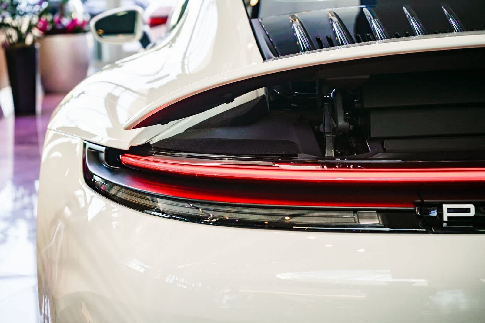 Thumbnail: 2025 Porsche 911 - 10