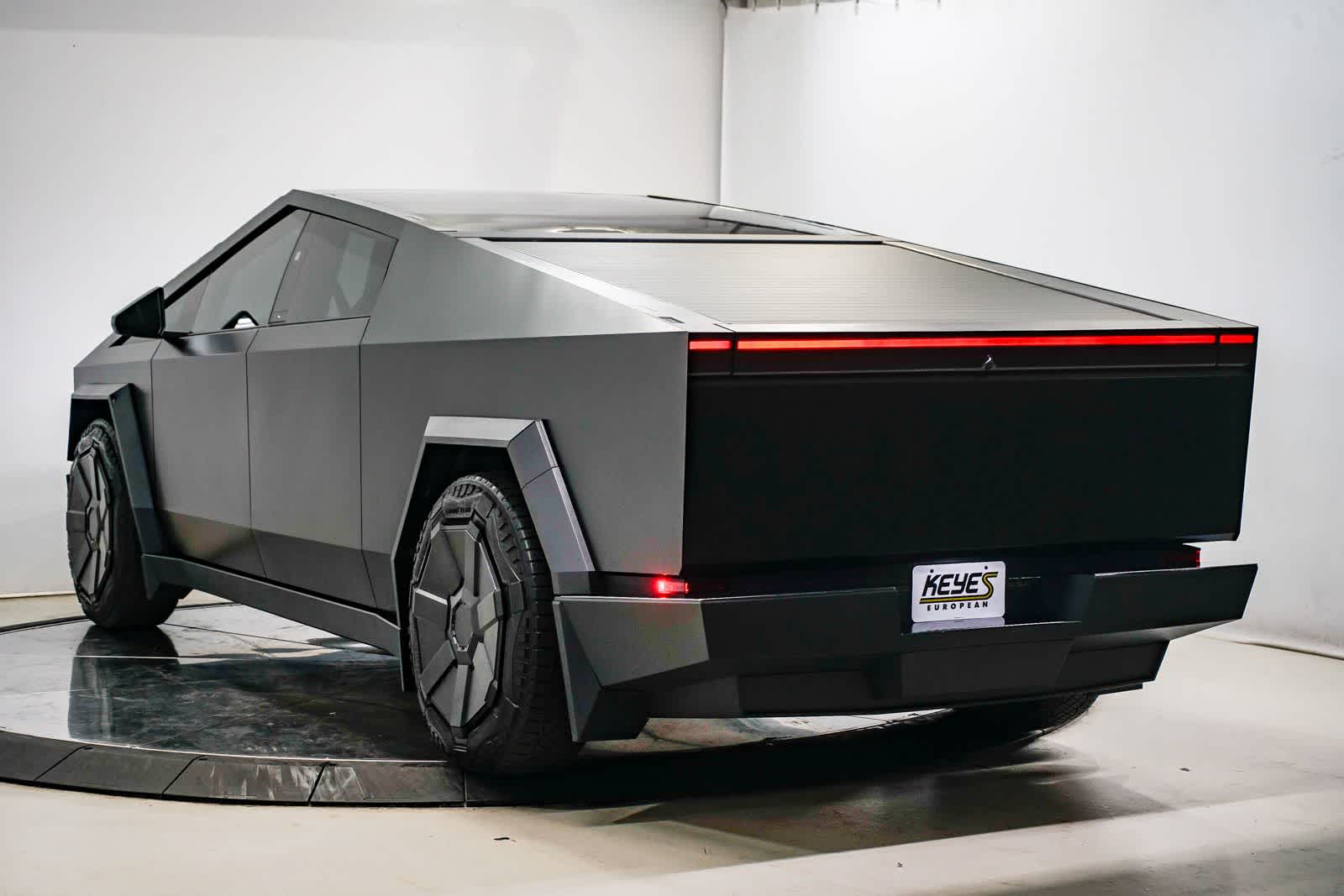 Thumbnail: 2024 Tesla Cybertruck - 7