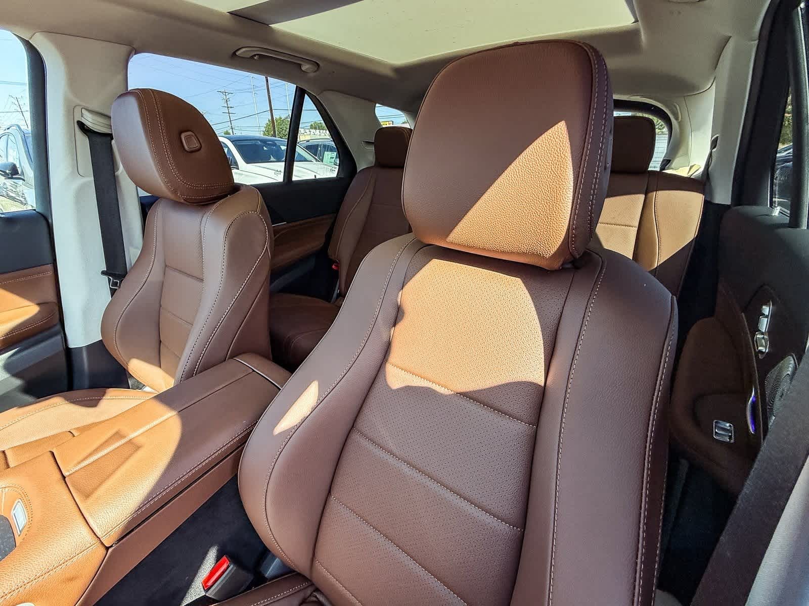 Thumbnail: 2026 Mercedes-Benz GLE - 26