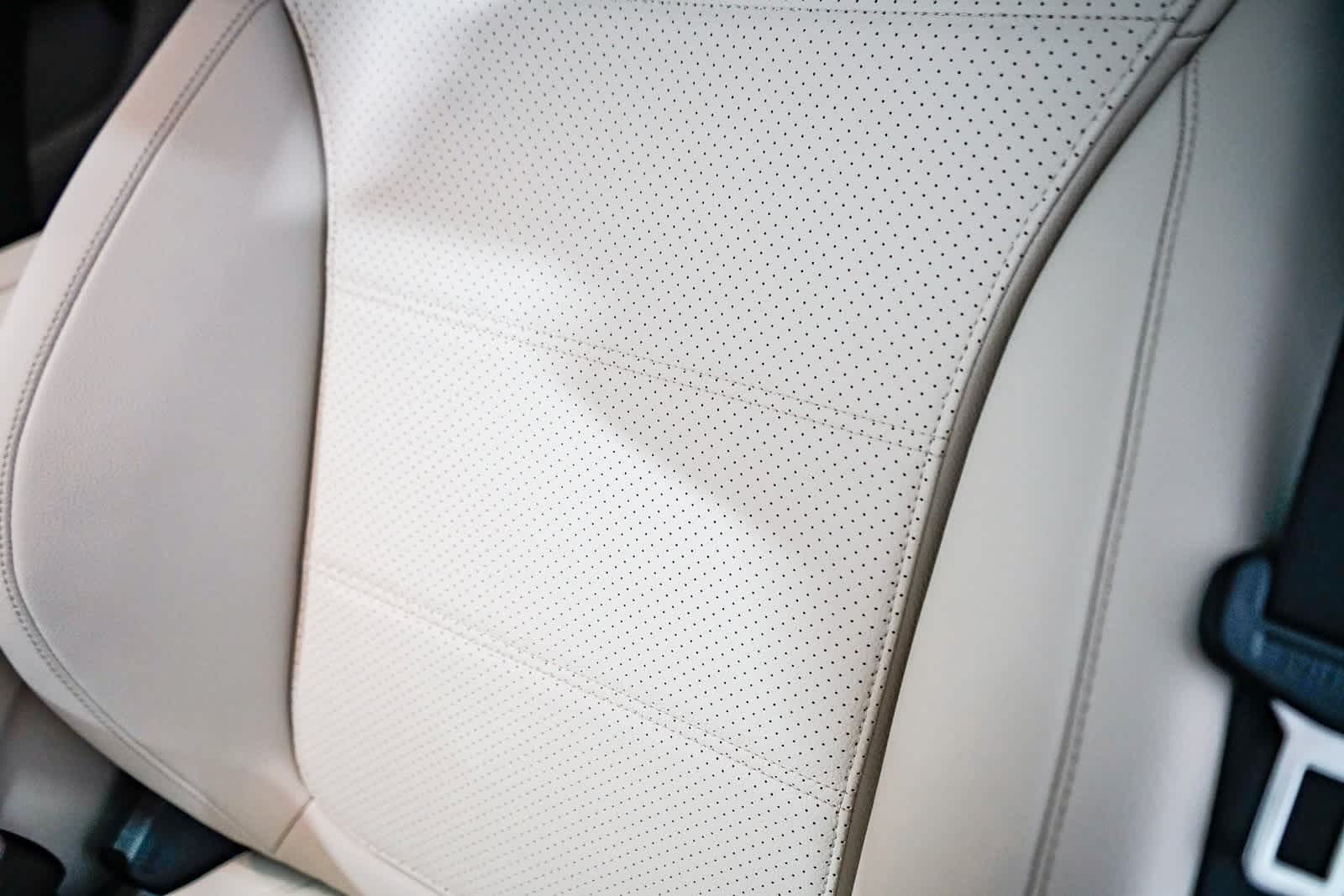 Thumbnail: 2025 Mercedes-Benz GLC - 25