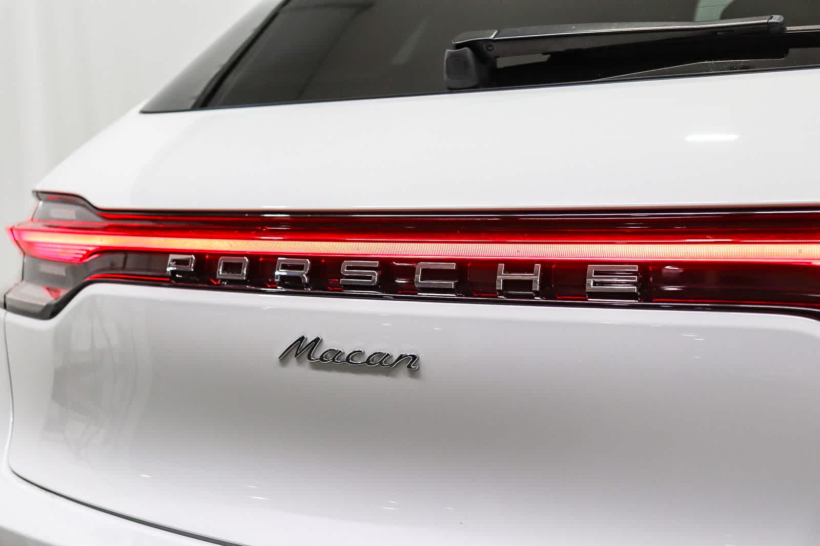 Thumbnail: 2024 Porsche Macan - 11