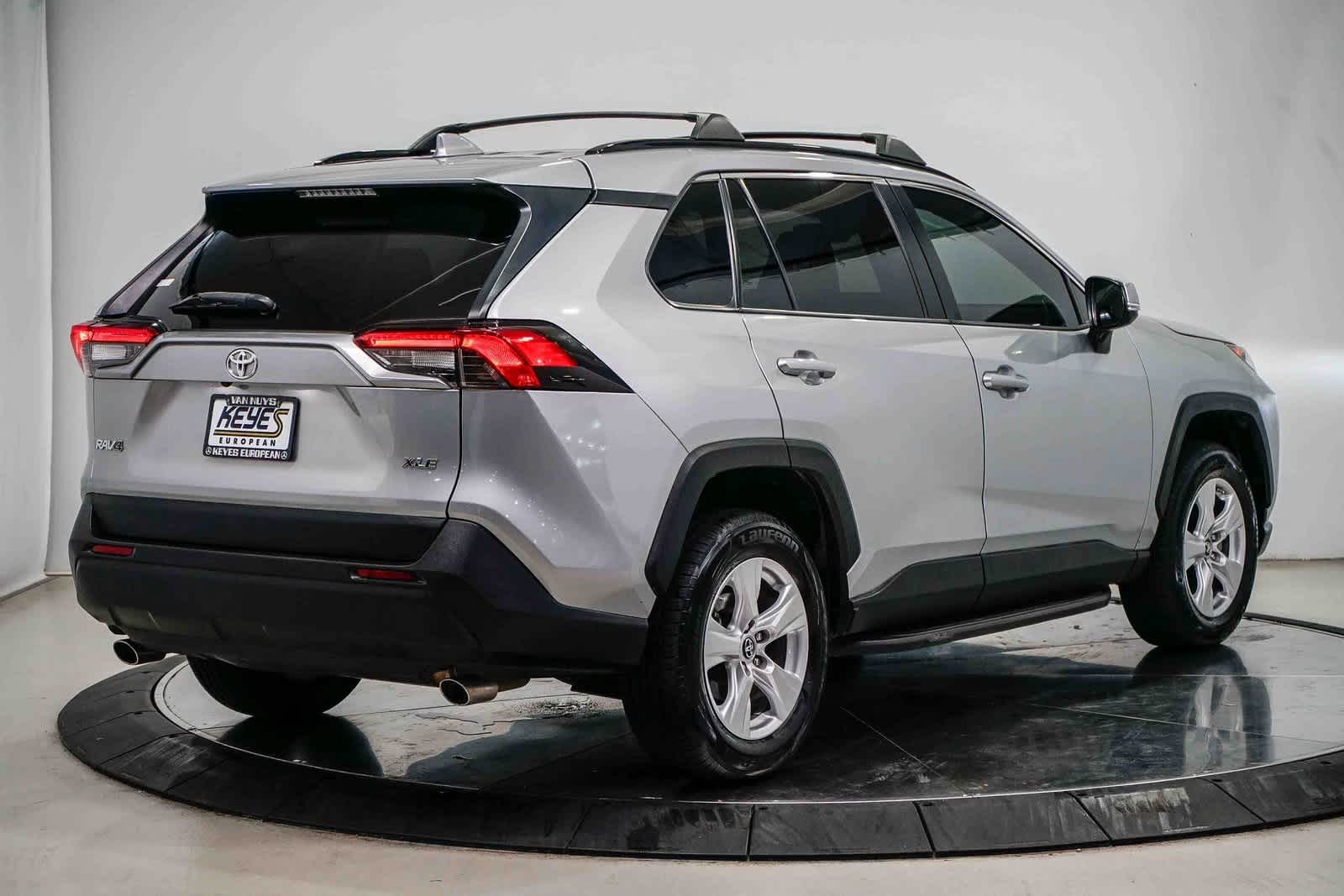 Thumbnail: 2019 Toyota RAV4 - 4