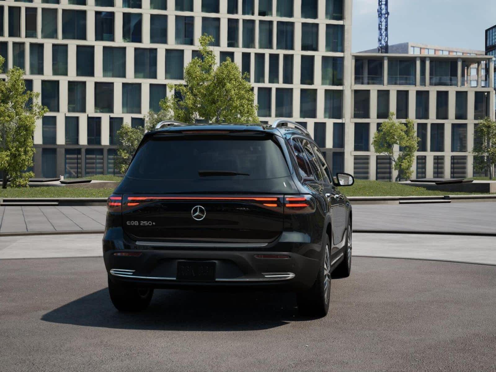 Thumbnail: 2025 Mercedes-Benz EQB - 23