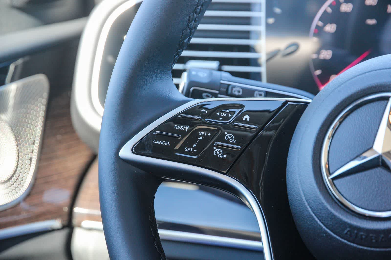 Thumbnail: 2026 Mercedes-Benz GLE - 17