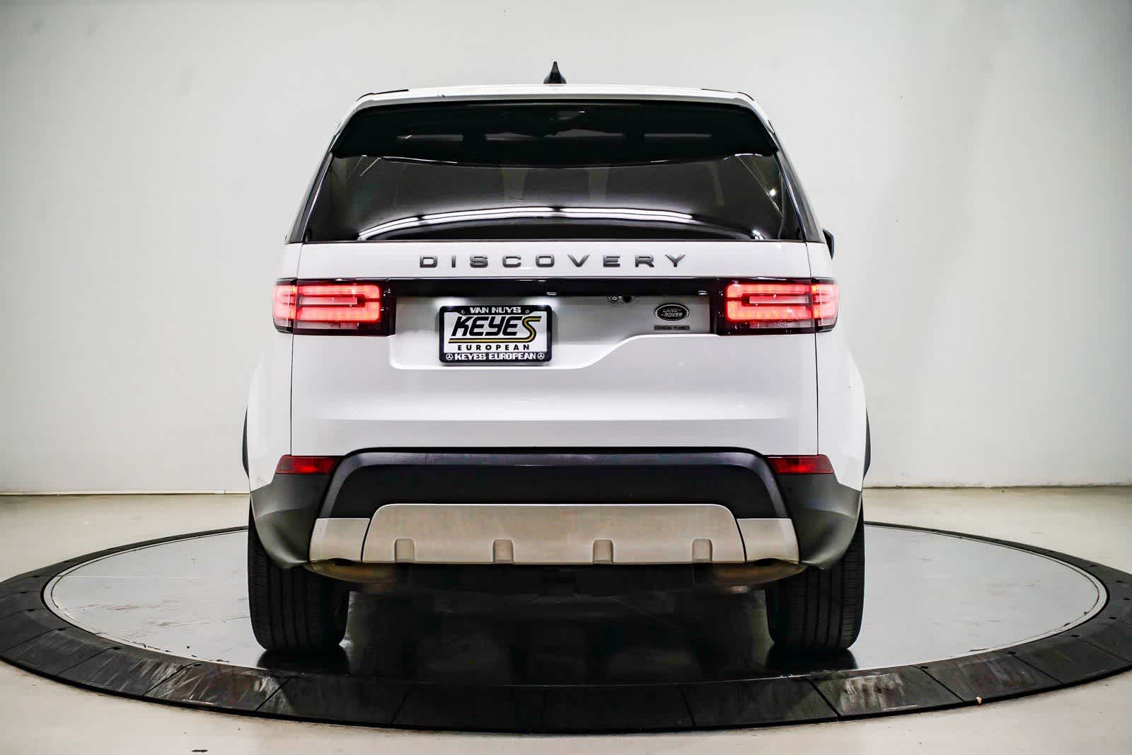 Thumbnail: 2018 Land Rover Discovery - 3