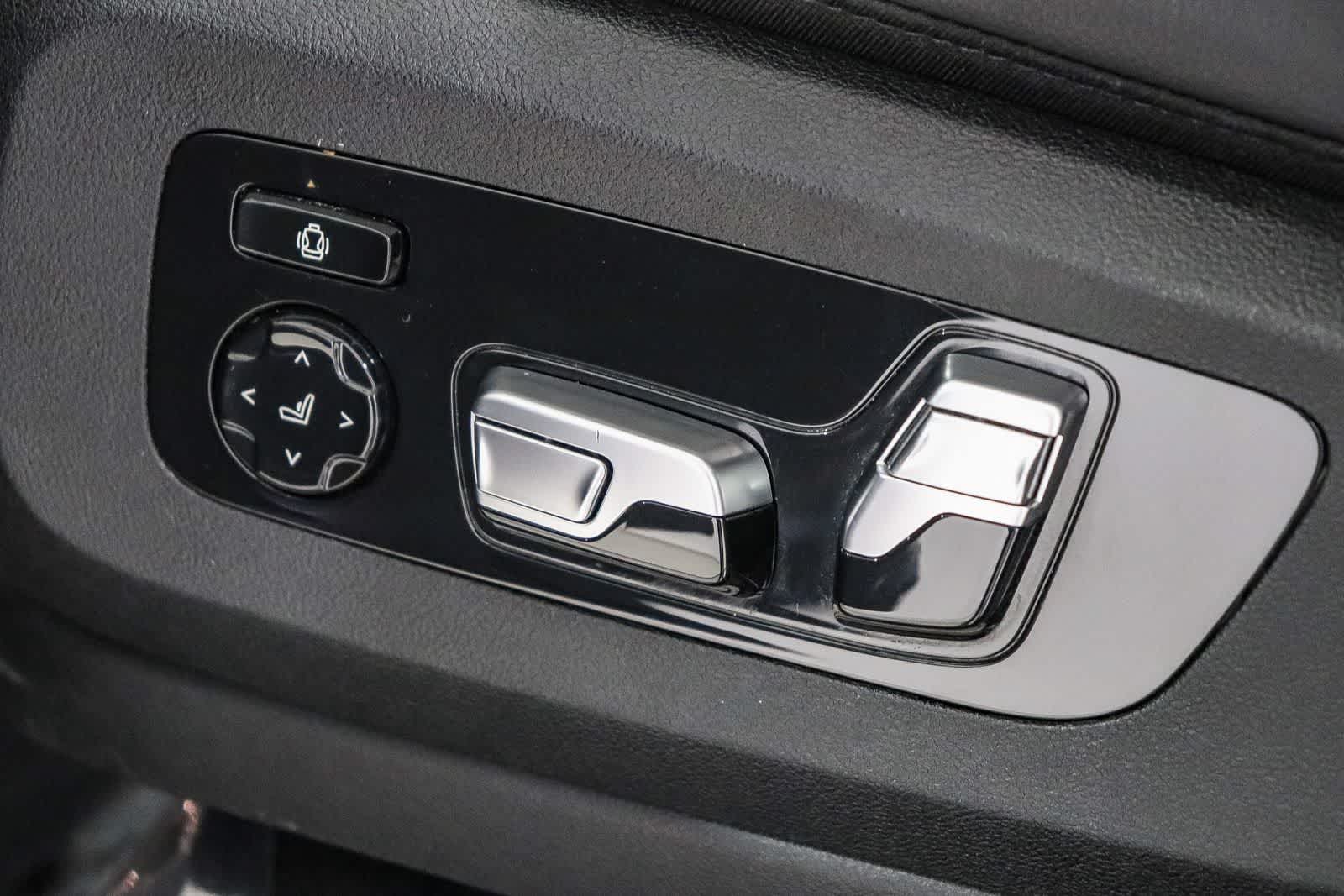 Thumbnail: 2020 BMW X7 - 21