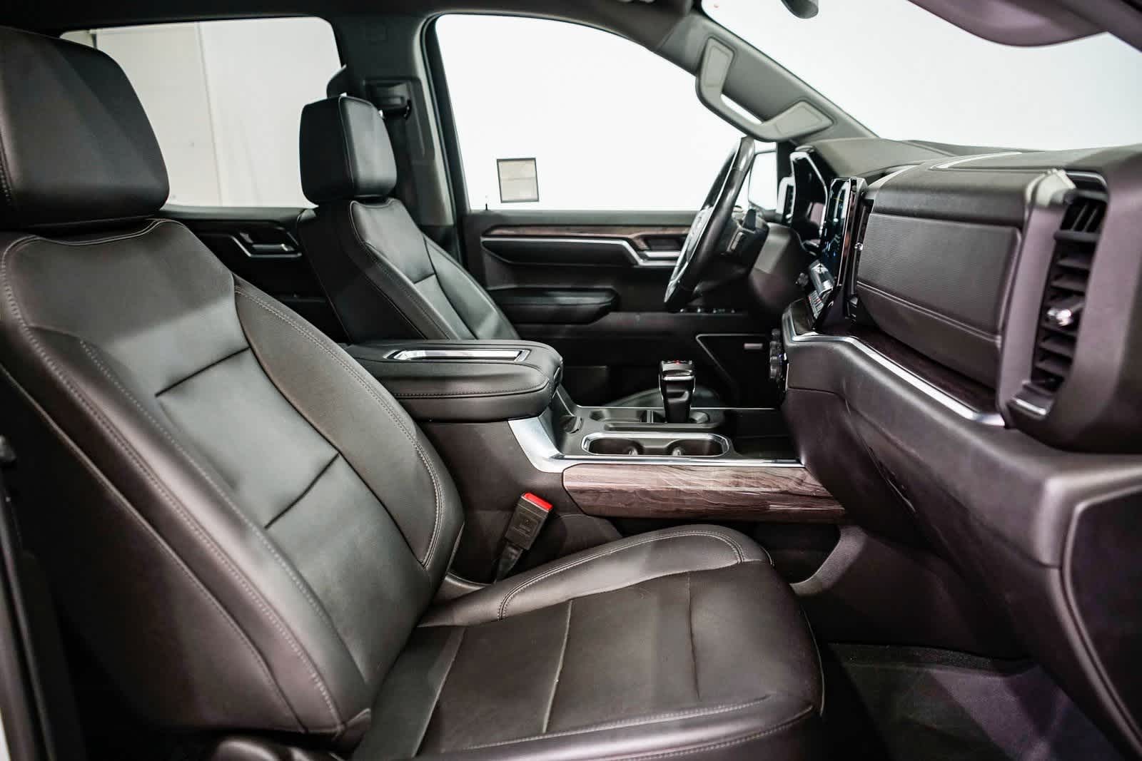 Thumbnail: 2022 Chevrolet Silverado 1500 - 15