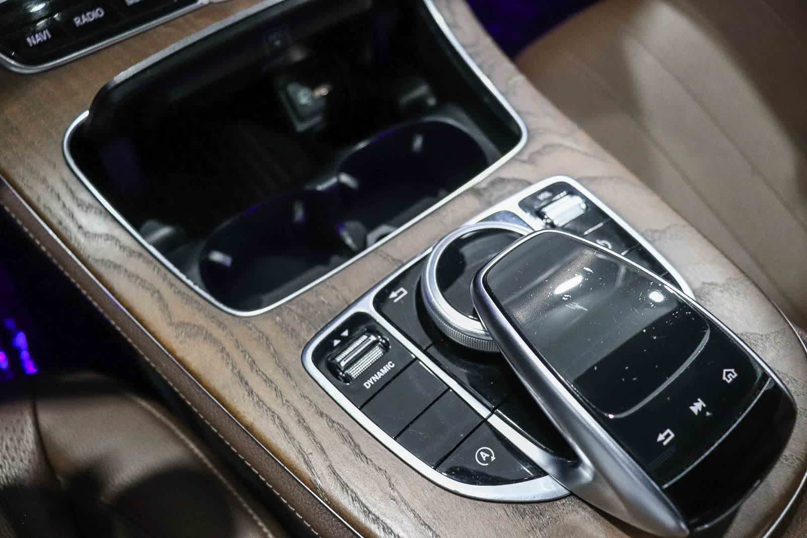 Thumbnail: 2020 Mercedes-Benz E-Class - 23