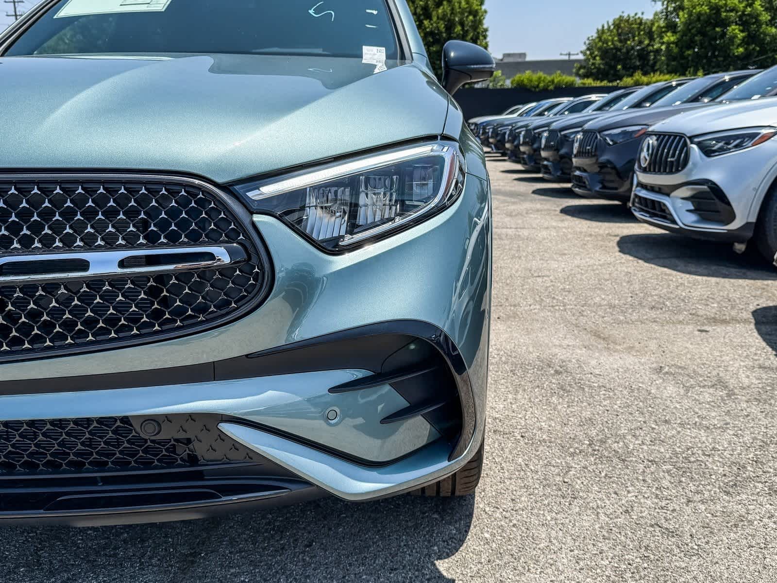 Thumbnail: 2025 Mercedes-Benz GLC - 10