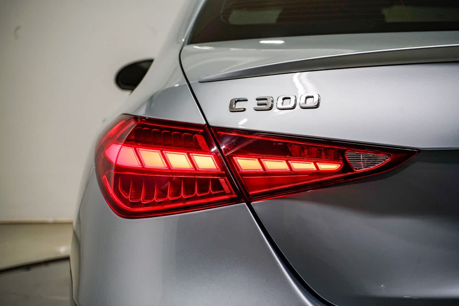 Thumbnail: 2023 Mercedes-Benz C-Class - 9