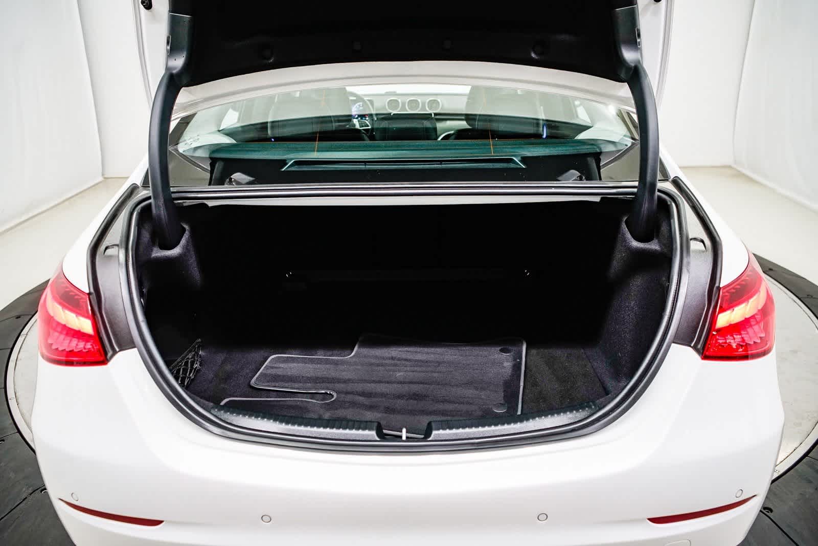 Thumbnail: 2025 Mercedes-Benz C-Class - 27