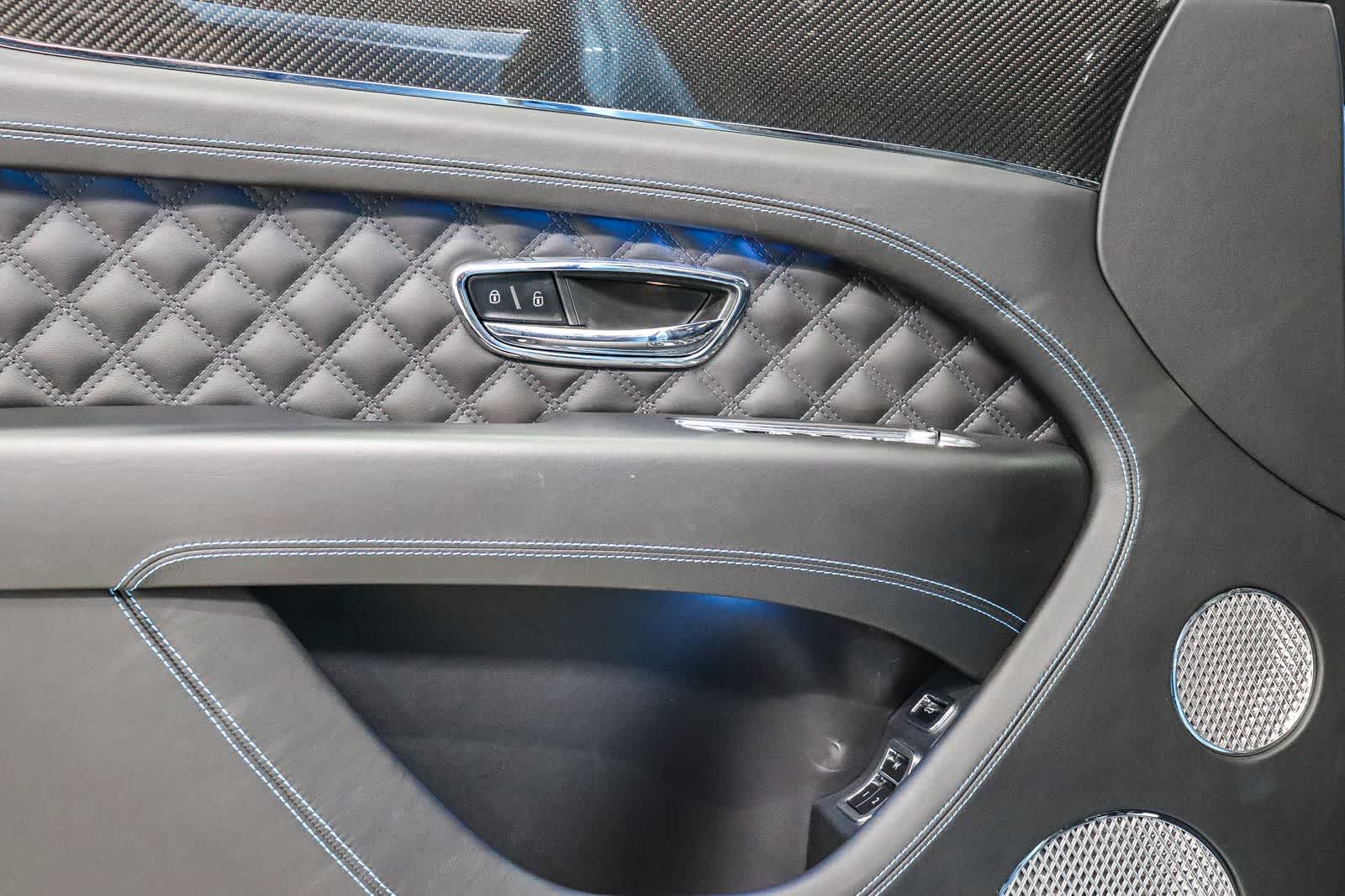 Thumbnail: 2022 Bentley Bentayga - 21