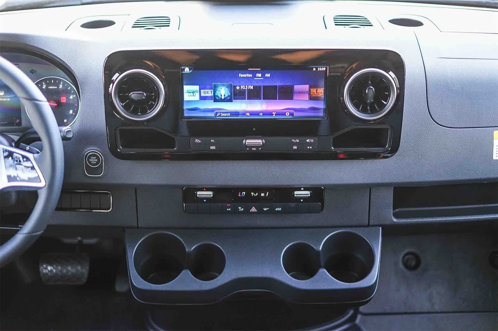 Thumbnail: 2026 Mercedes-Benz Sprinter - 14