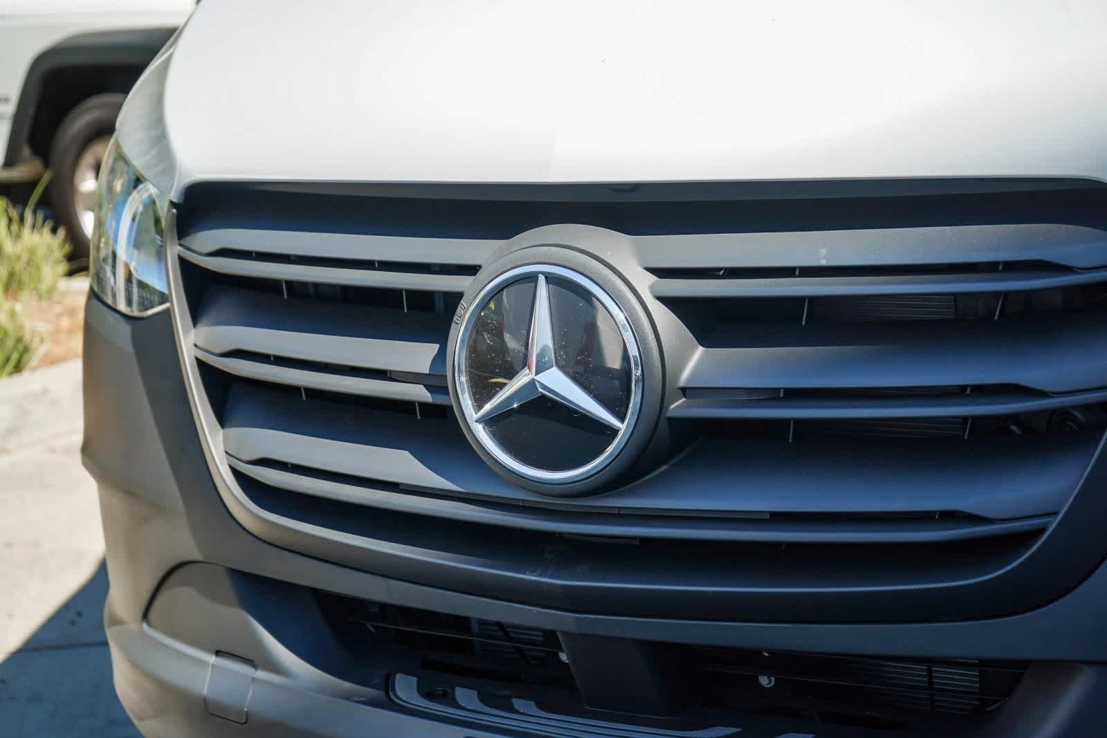 Thumbnail: 2024 Mercedes-Benz eSprinter - 9