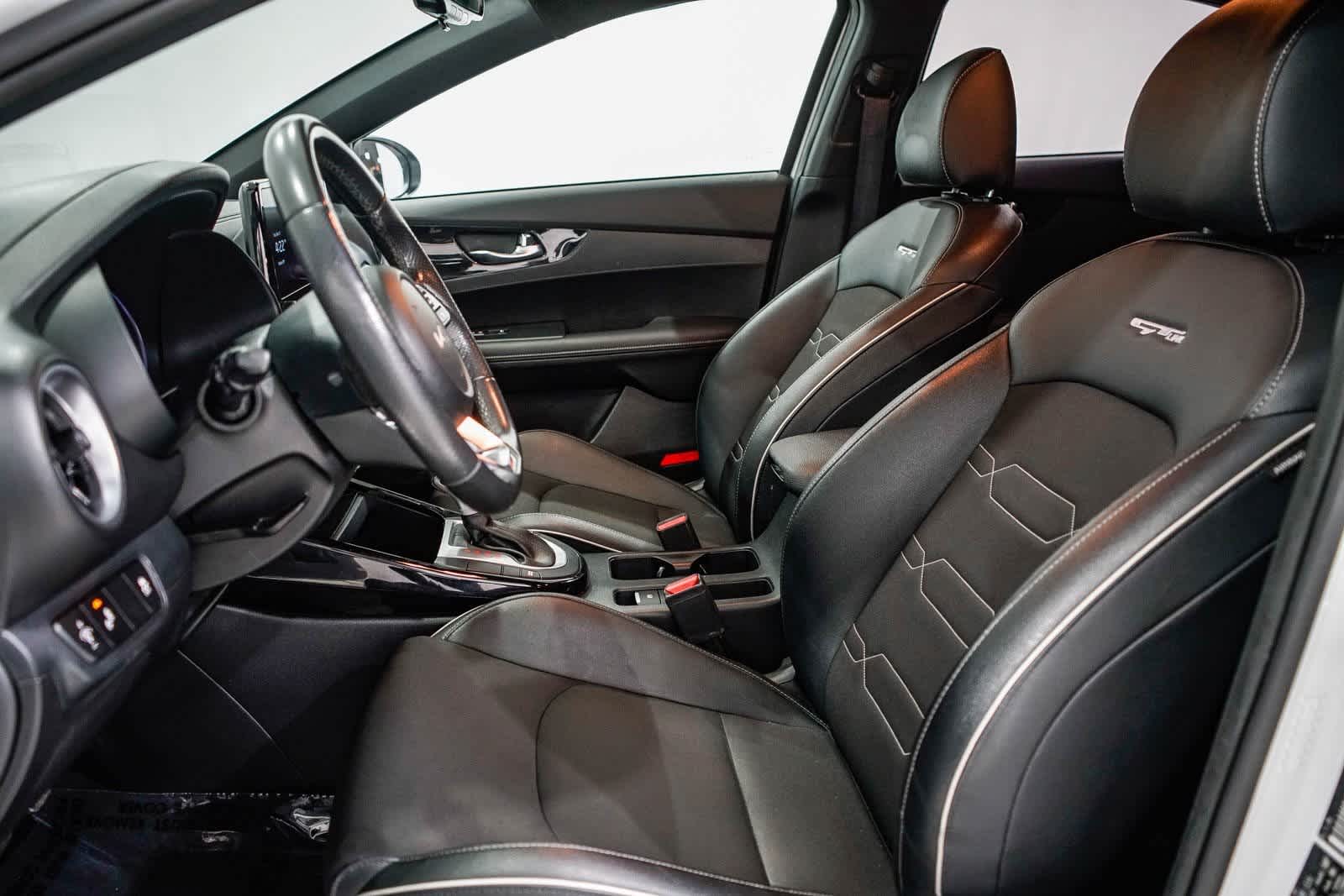 Thumbnail: 2024 Kia Forte - 16