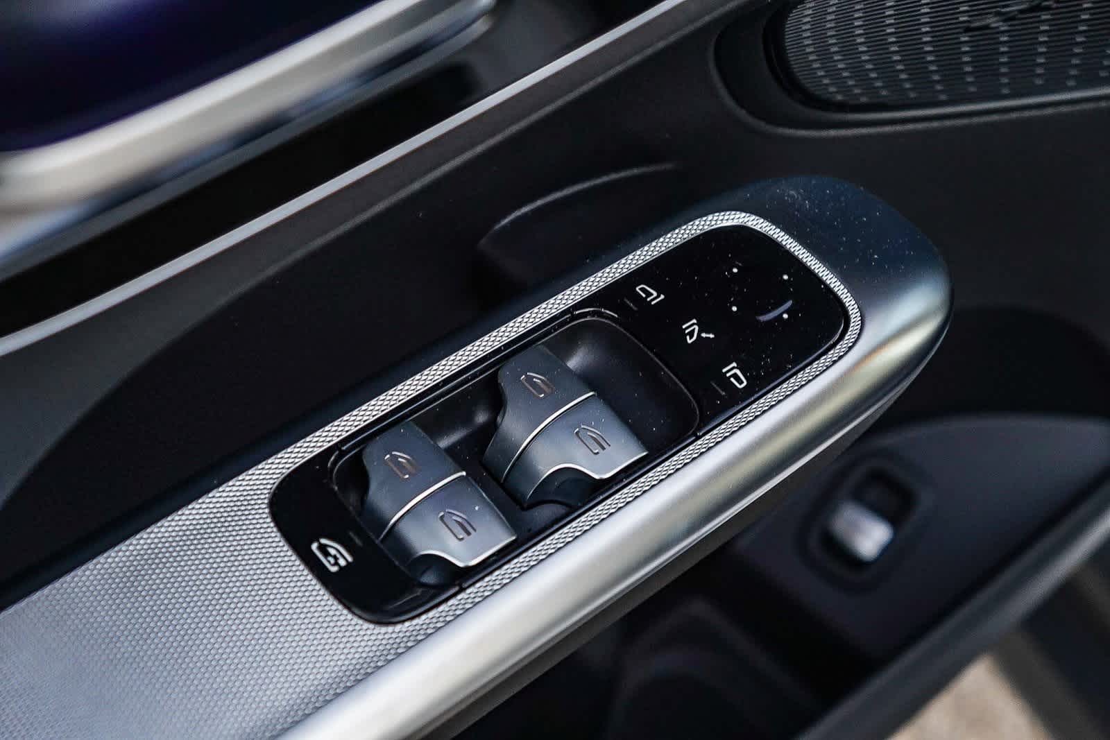 Thumbnail: 2026 Mercedes-Benz GLC - 23