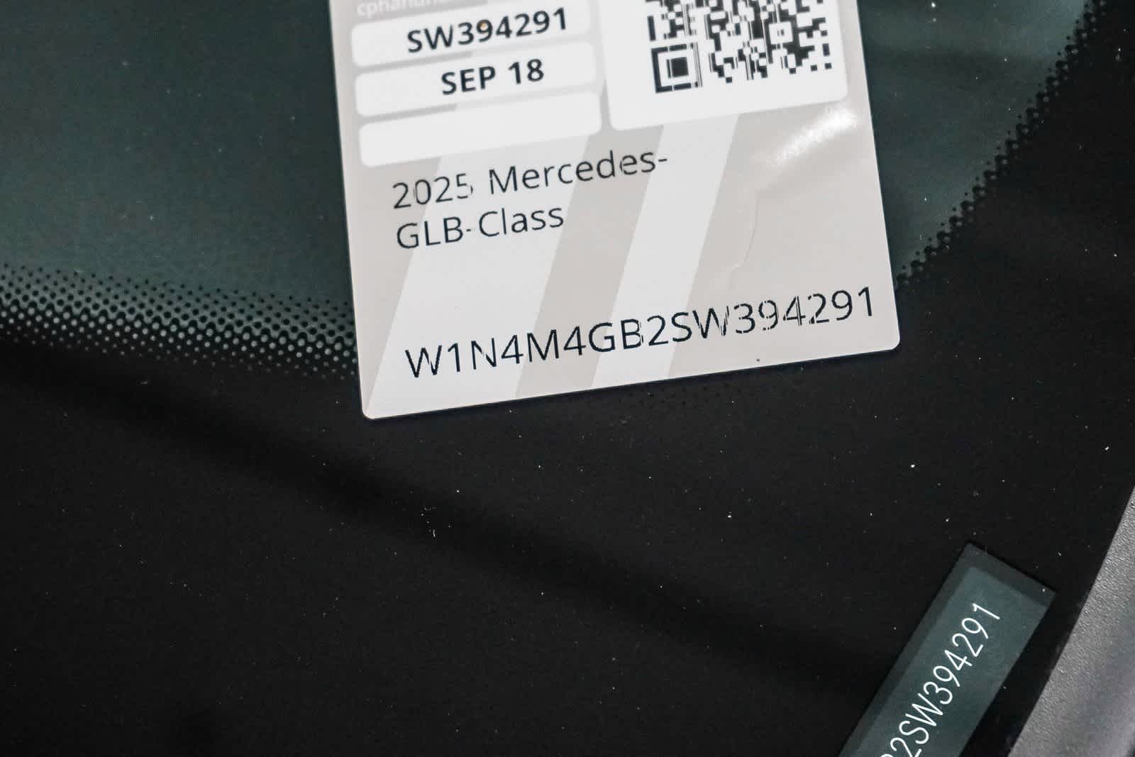 Thumbnail: 2025 Mercedes-Benz GLB - 27