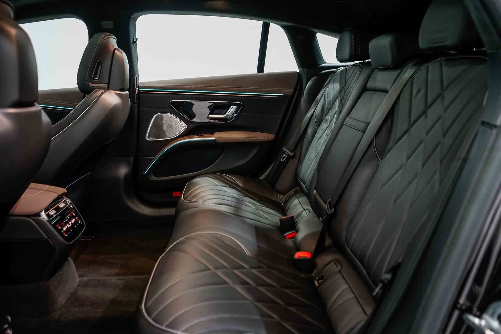 Thumbnail: 2023 Mercedes-Benz EQS - 18