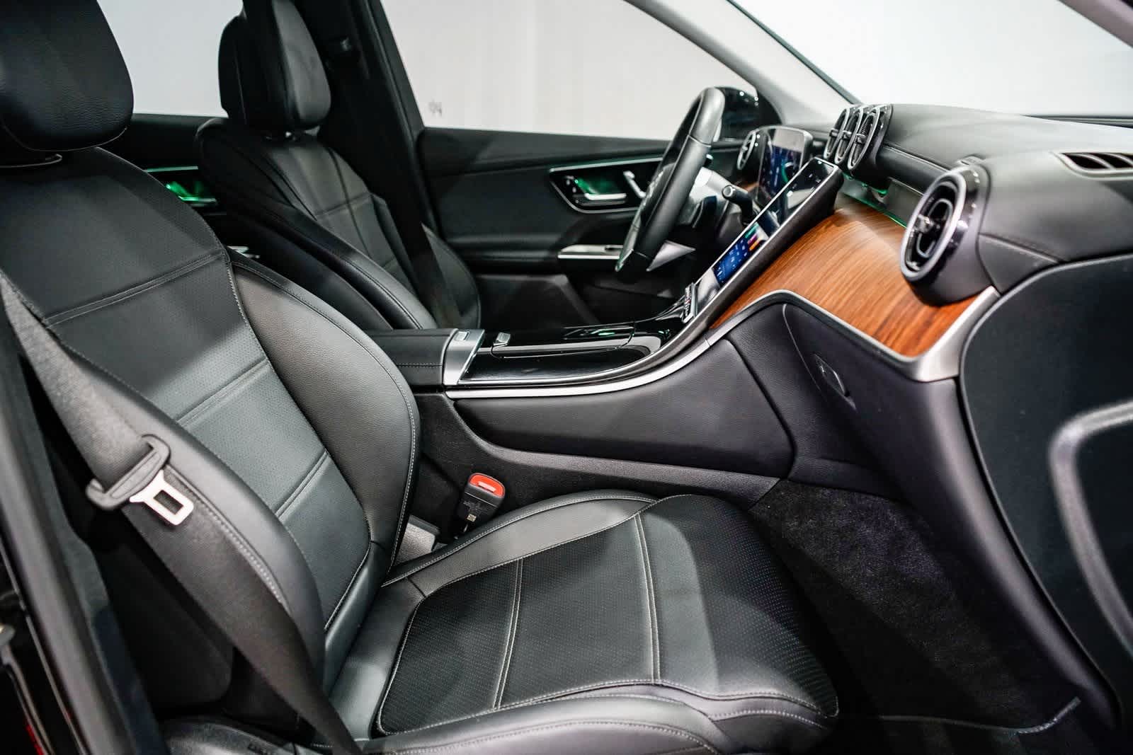 Thumbnail: 2025 Mercedes-Benz GLC - 15