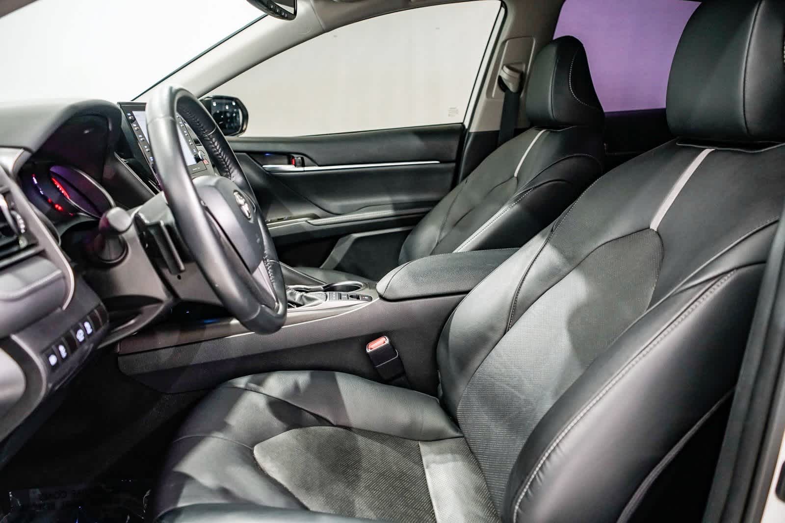 Thumbnail: 2021 Toyota Camry - 16