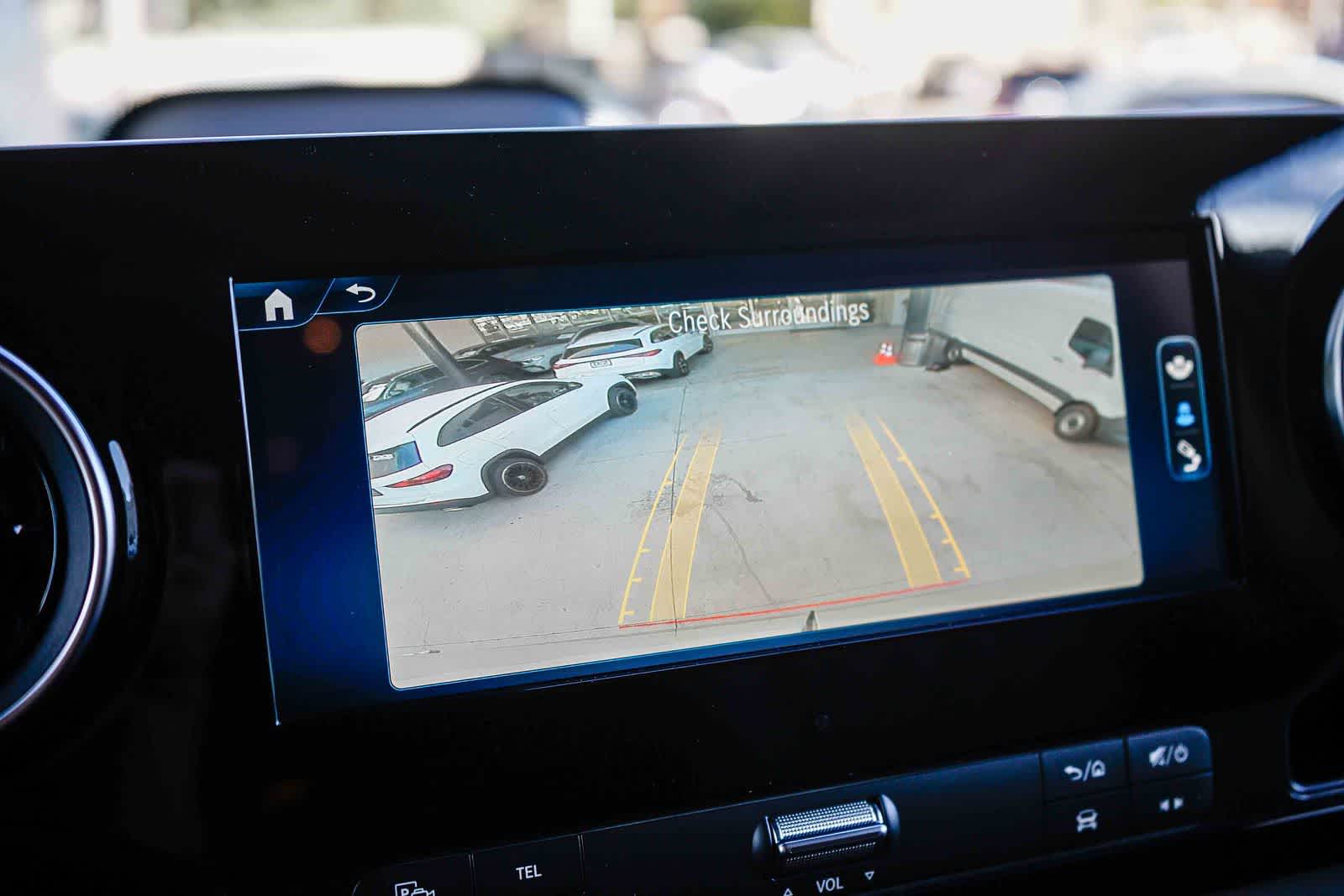 Thumbnail: 2025 Mercedes-Benz Sprinter - 21