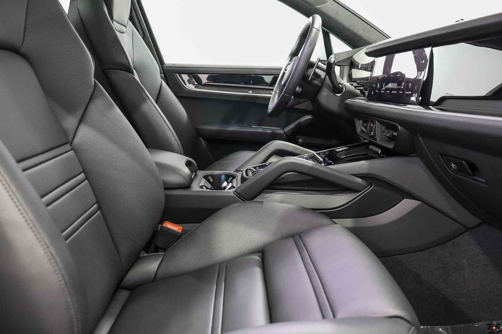 Thumbnail: 2025 Porsche Cayenne - 15